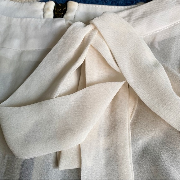 🐚 CLASSY BOW TIE PUFF SLEEVE SHEER BLOUSE! - Picture 8 of 15